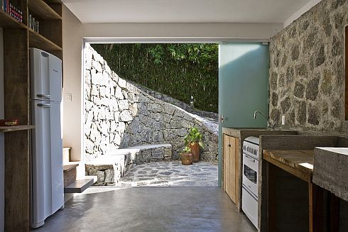 box house by alan chu cristiano kato 8 Stoned Box House in Sao Paolo, Brazil